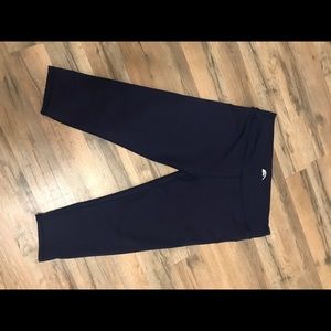 XL Fabletics capris